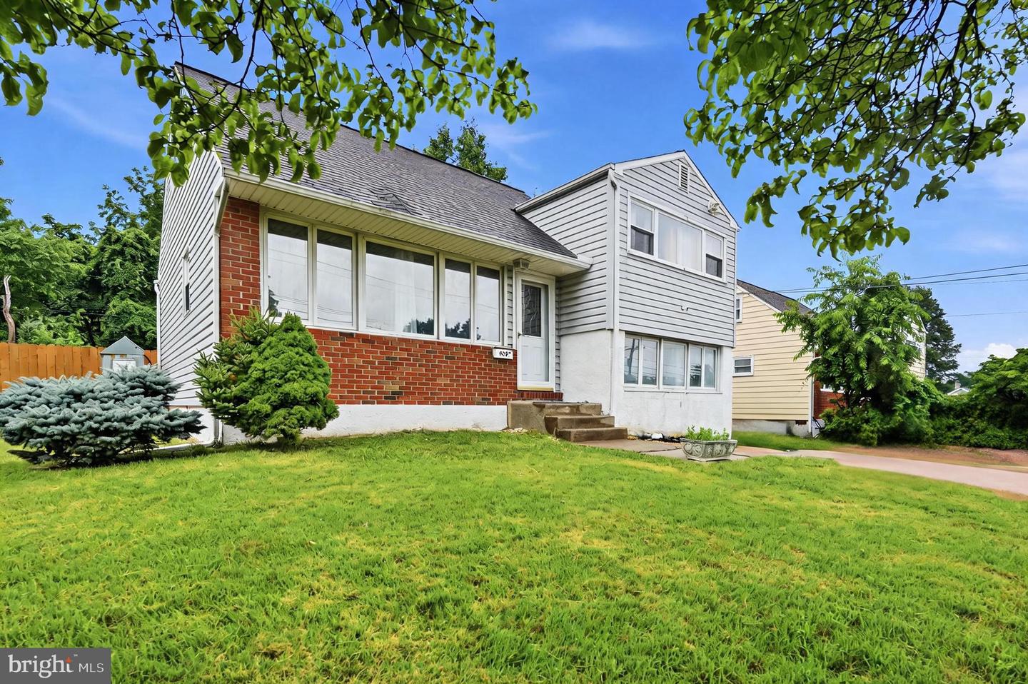 635 W County Line Rd — photo