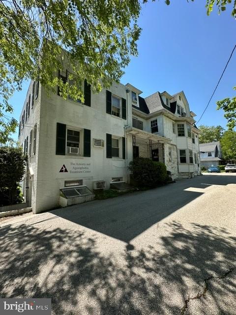 110-112 Bala Ave — photo