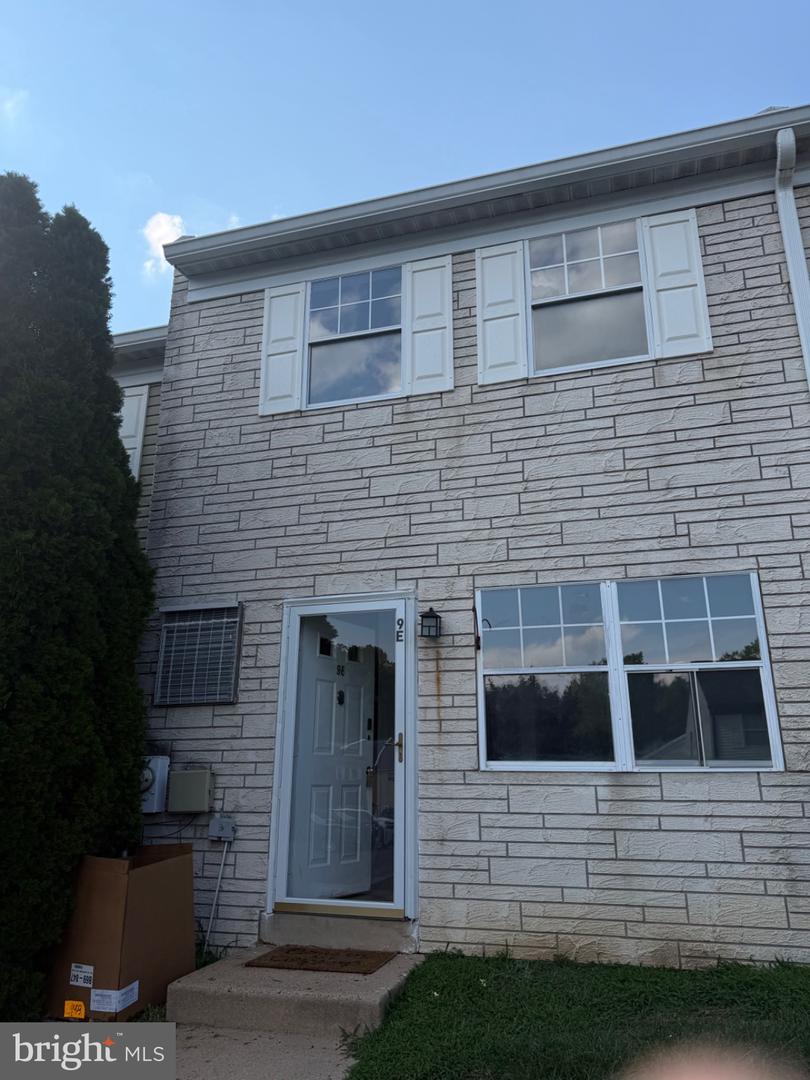 515 N York Rd #9-E — photo