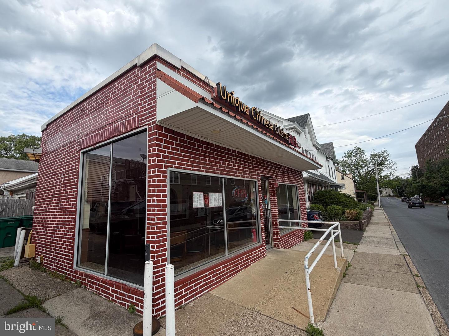 11 E Moreland Ave — photo