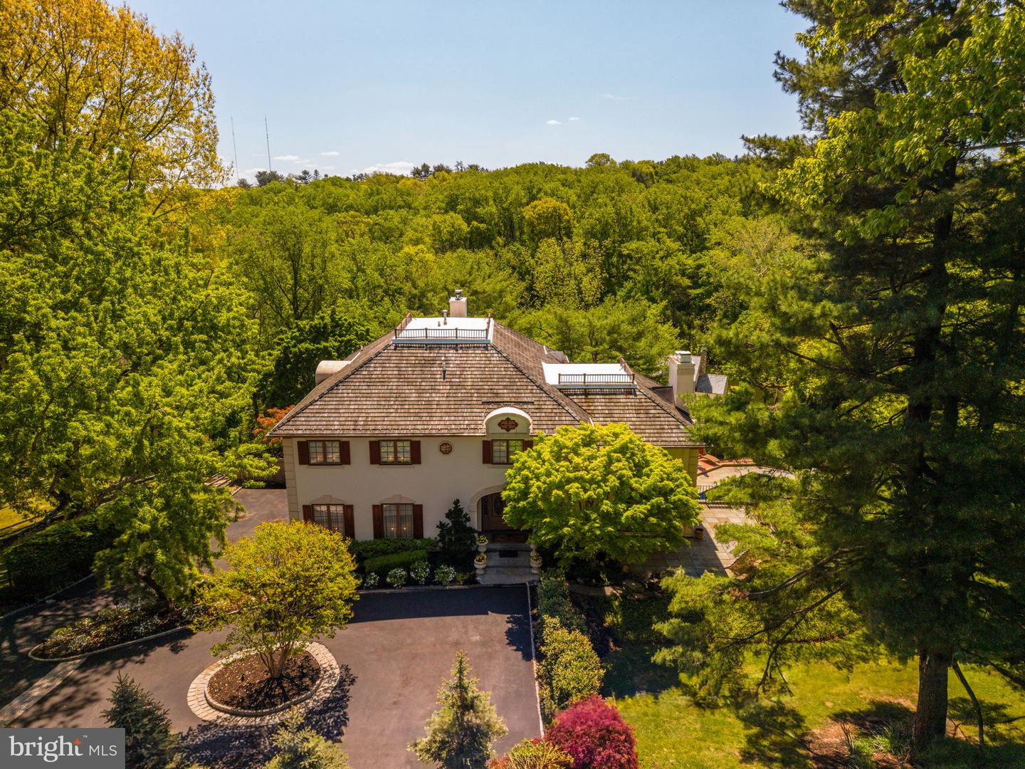 1533 Briar Hill Rd — photo