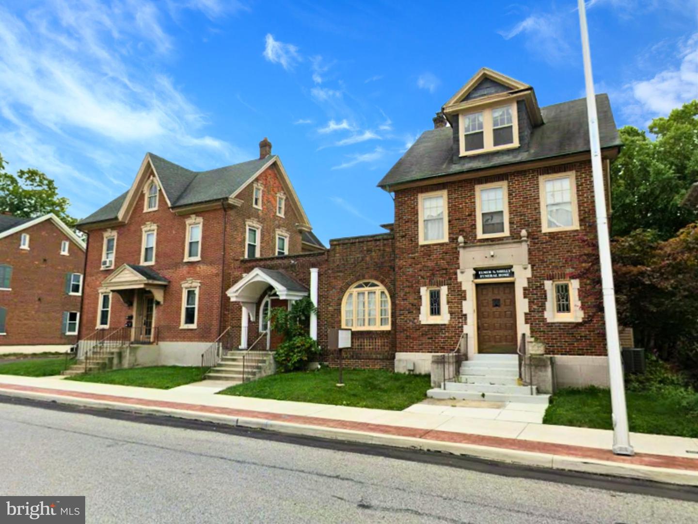 24-30 E Main St — photo
