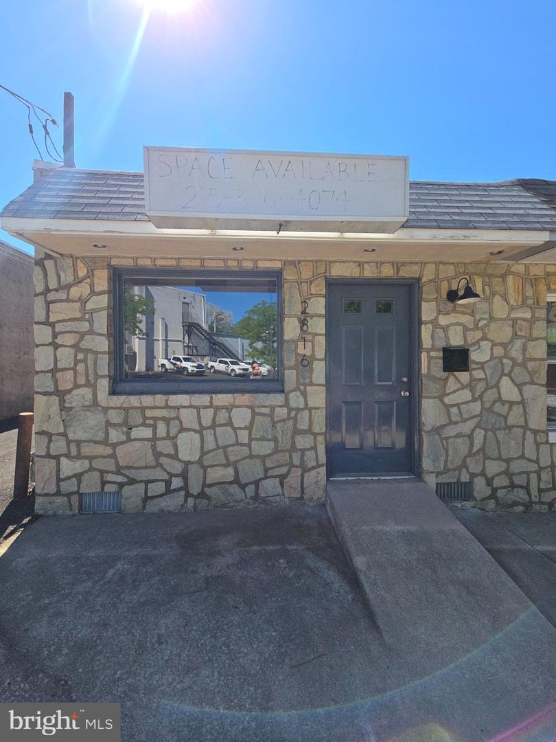2816 Limekiln Pike — photo