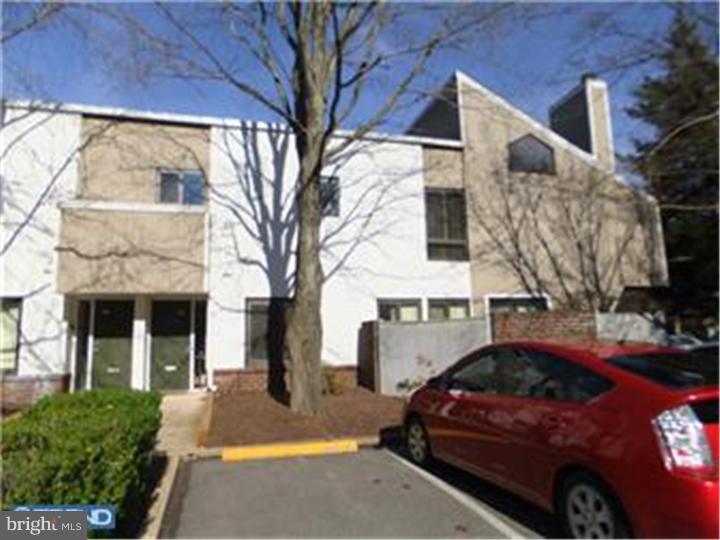1700 Oakwood Ter #1F — photo