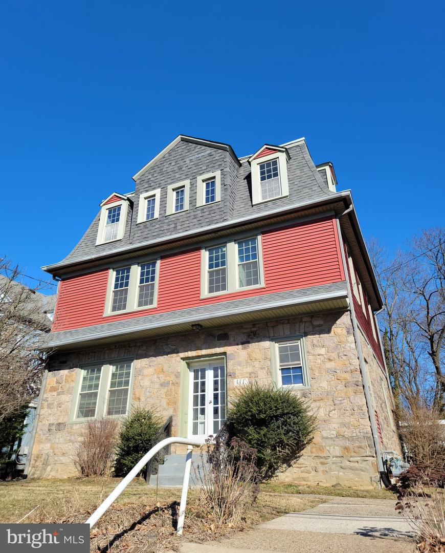 111 Iona Ave #2nd — photo