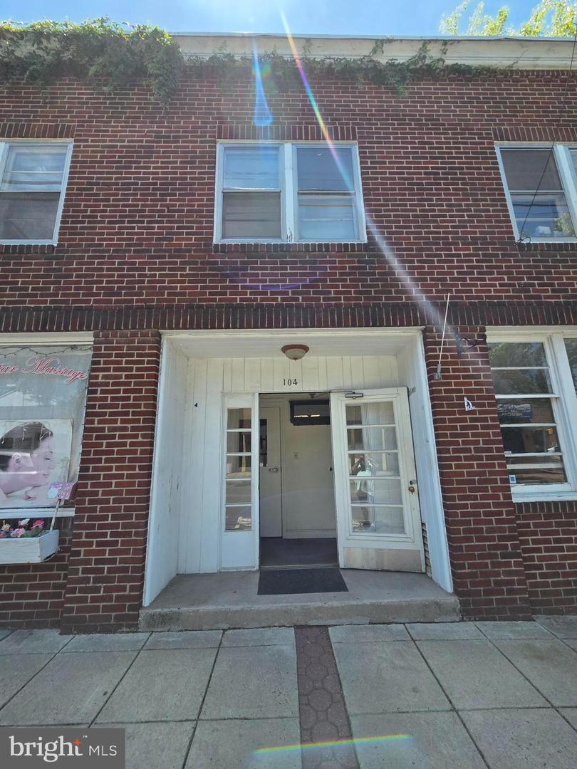 104 S Main St #1 — photo