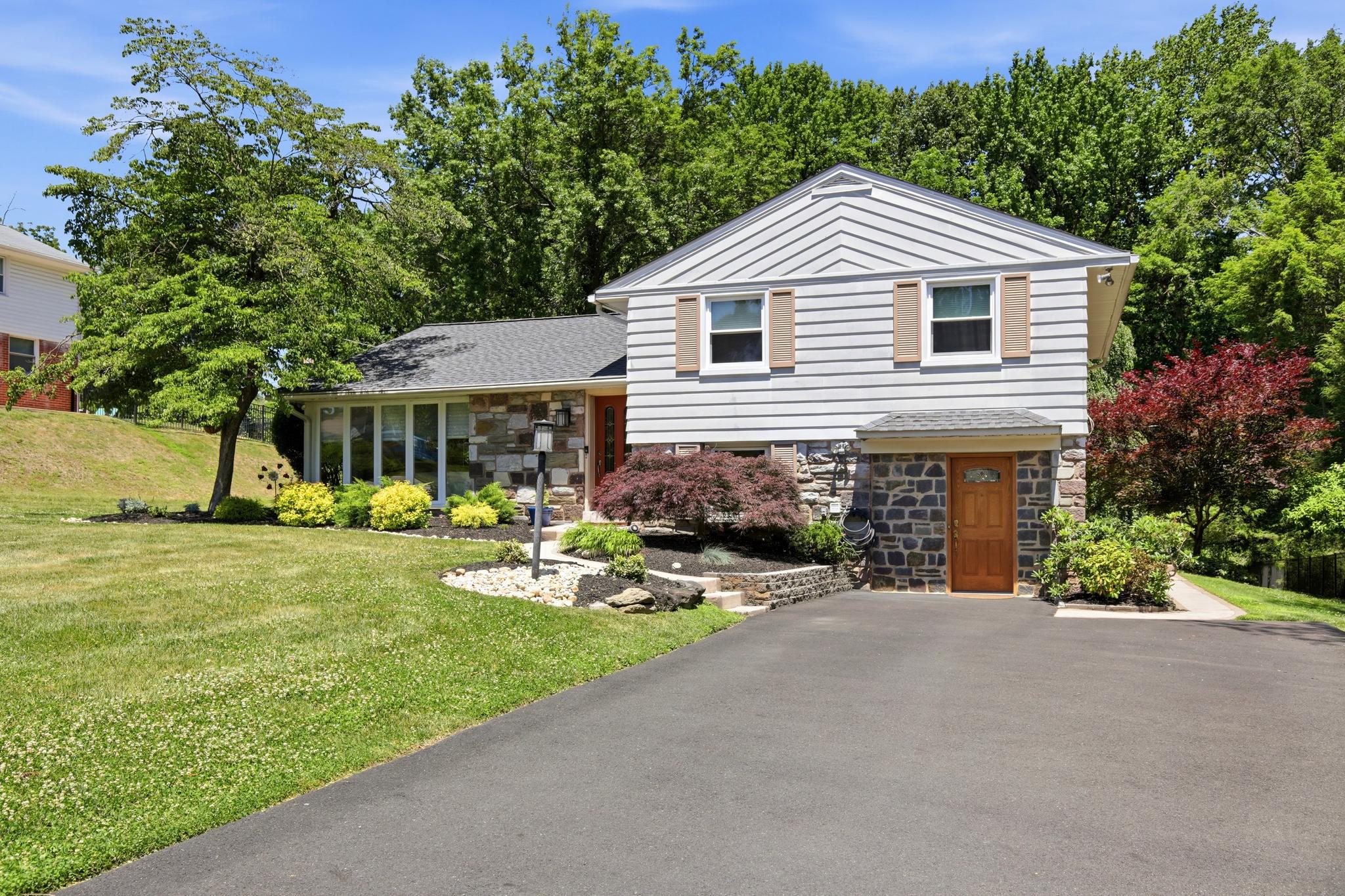 467 Wingate Road, Huntingdon Valley, PA 19006 — photo 2