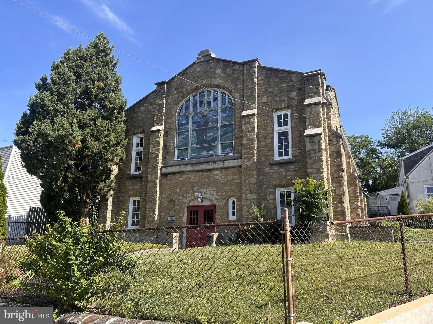 531 E Marshall St — photo