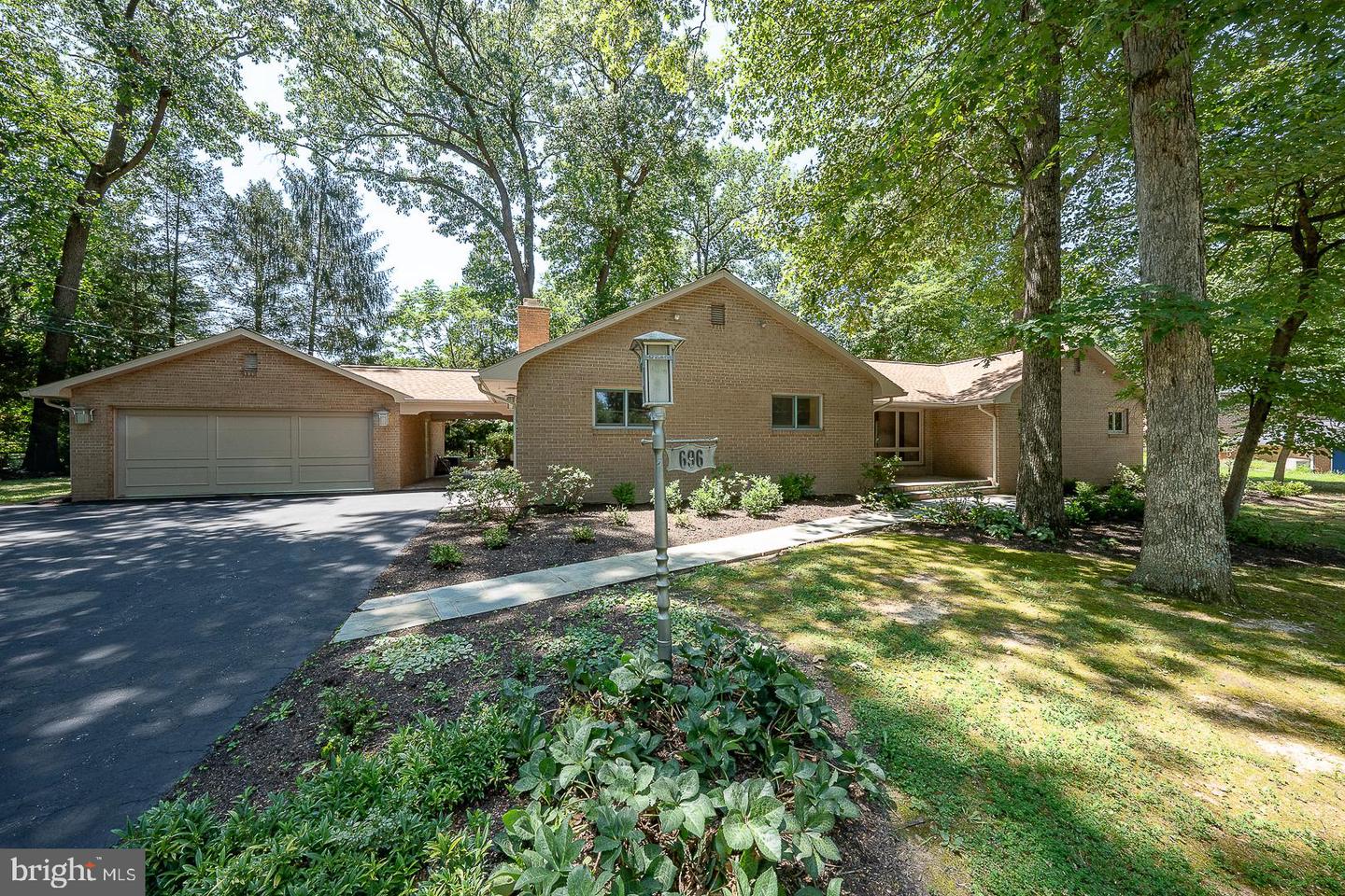696 Forest Road, Wayne, PA 19087