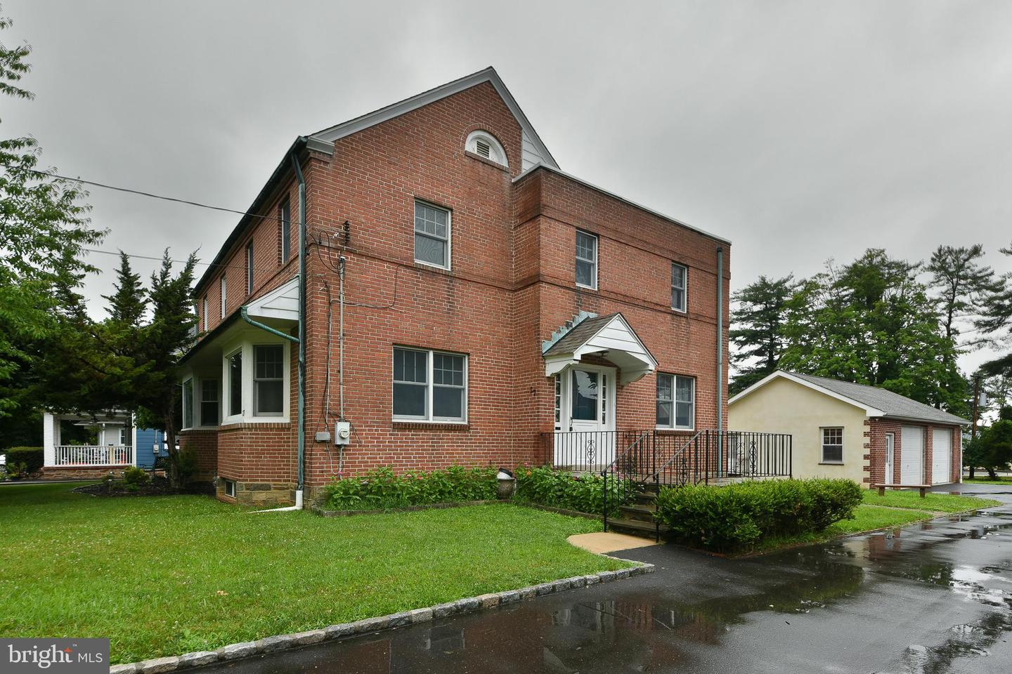 27 Bysher Ave — photo