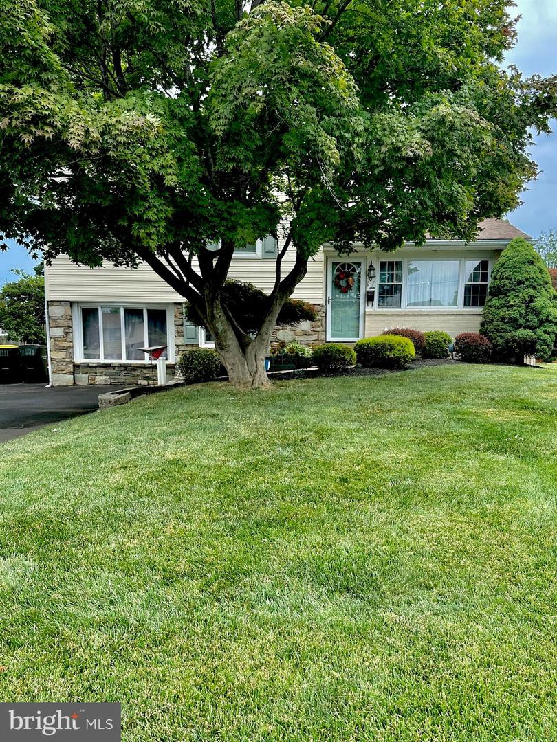 407 Goodwin Road, Hatboro, PA 19040 — photo 2