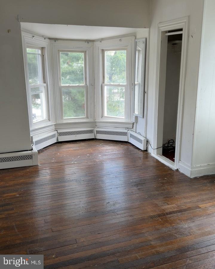 346 W Walnut St — photo
