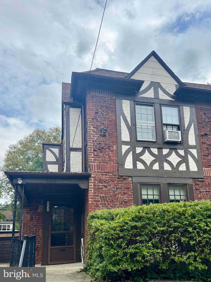 8235 Brookside Road, Elkins Park, PA 19027