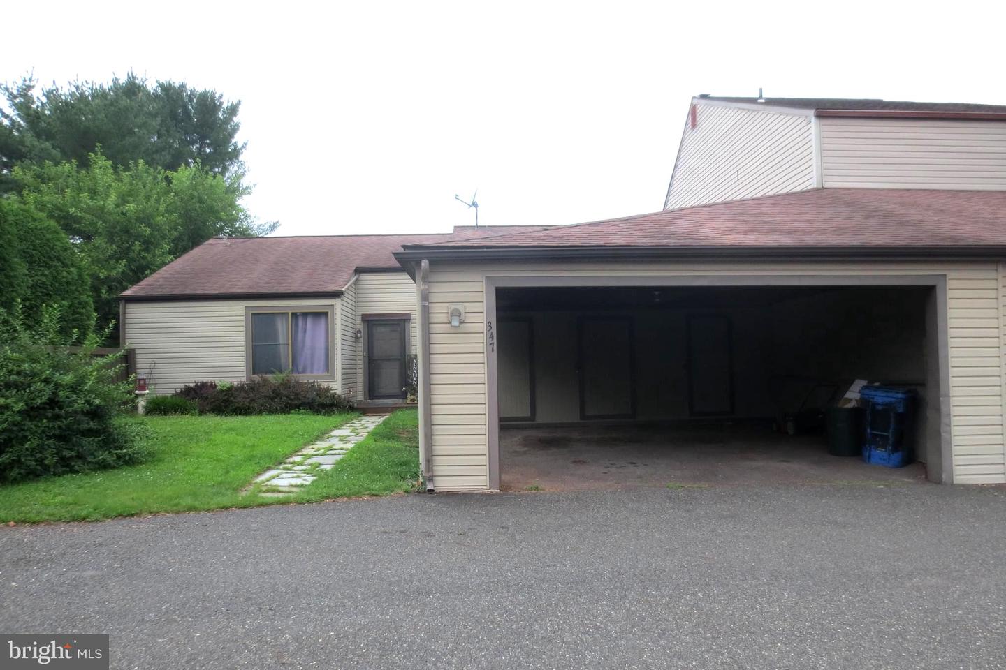 347 Bridge St — photo