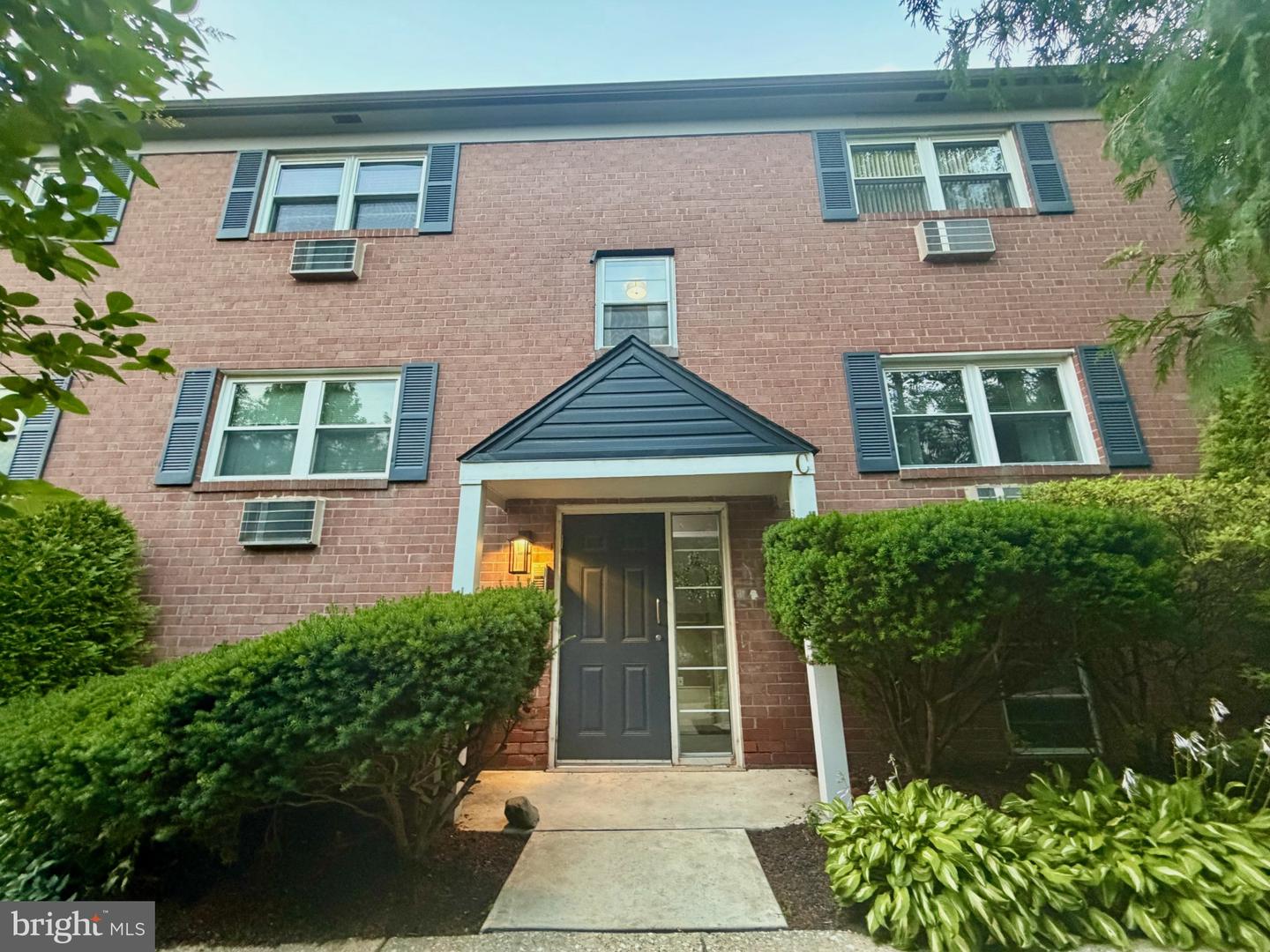 61 Llanfair Rd #C-4 — photo