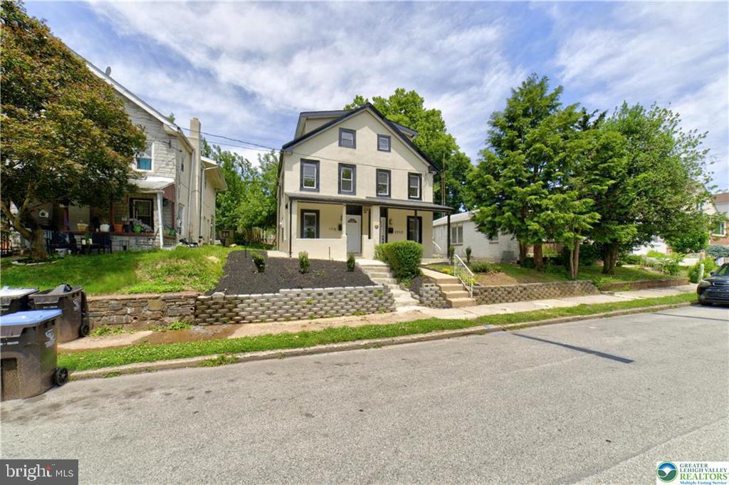 1717 Willow St — photo