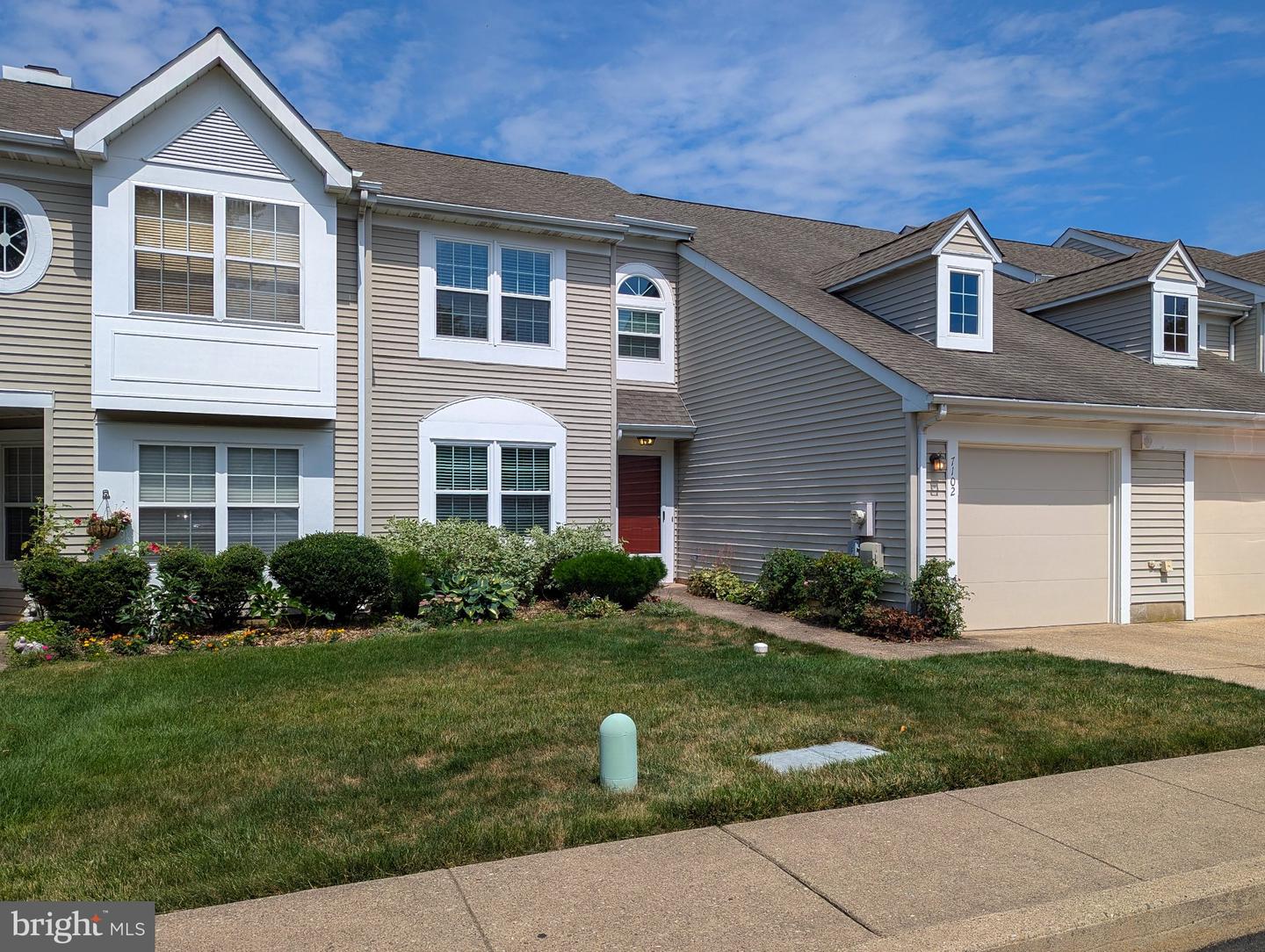 7102 Union Ct — photo