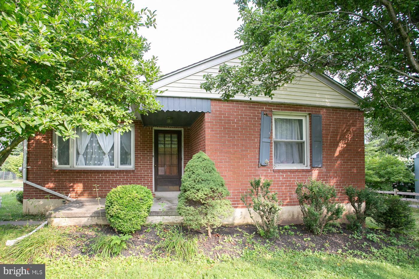 2916 Whitehall Rd — photo