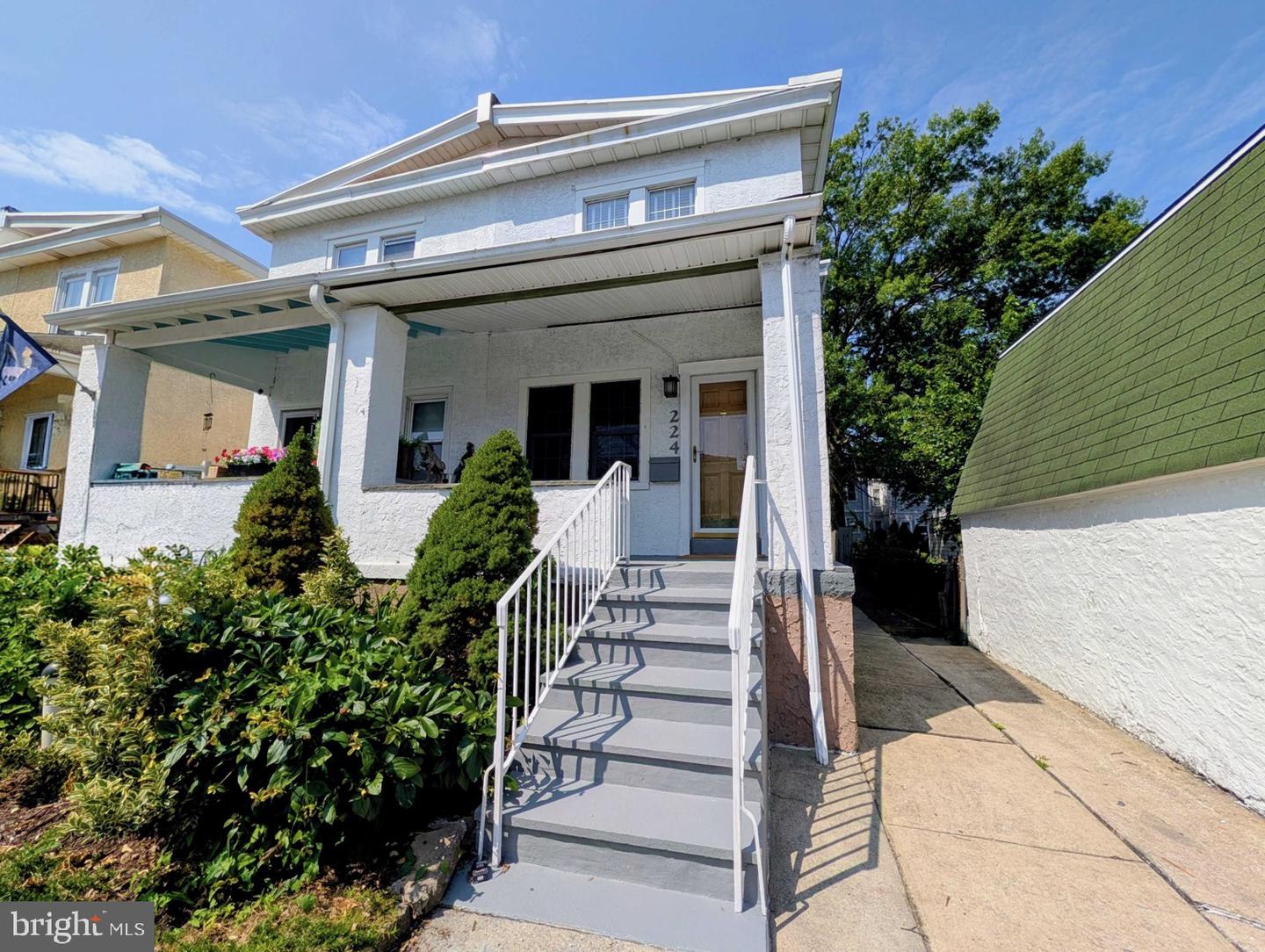 224 Williams Ave — photo