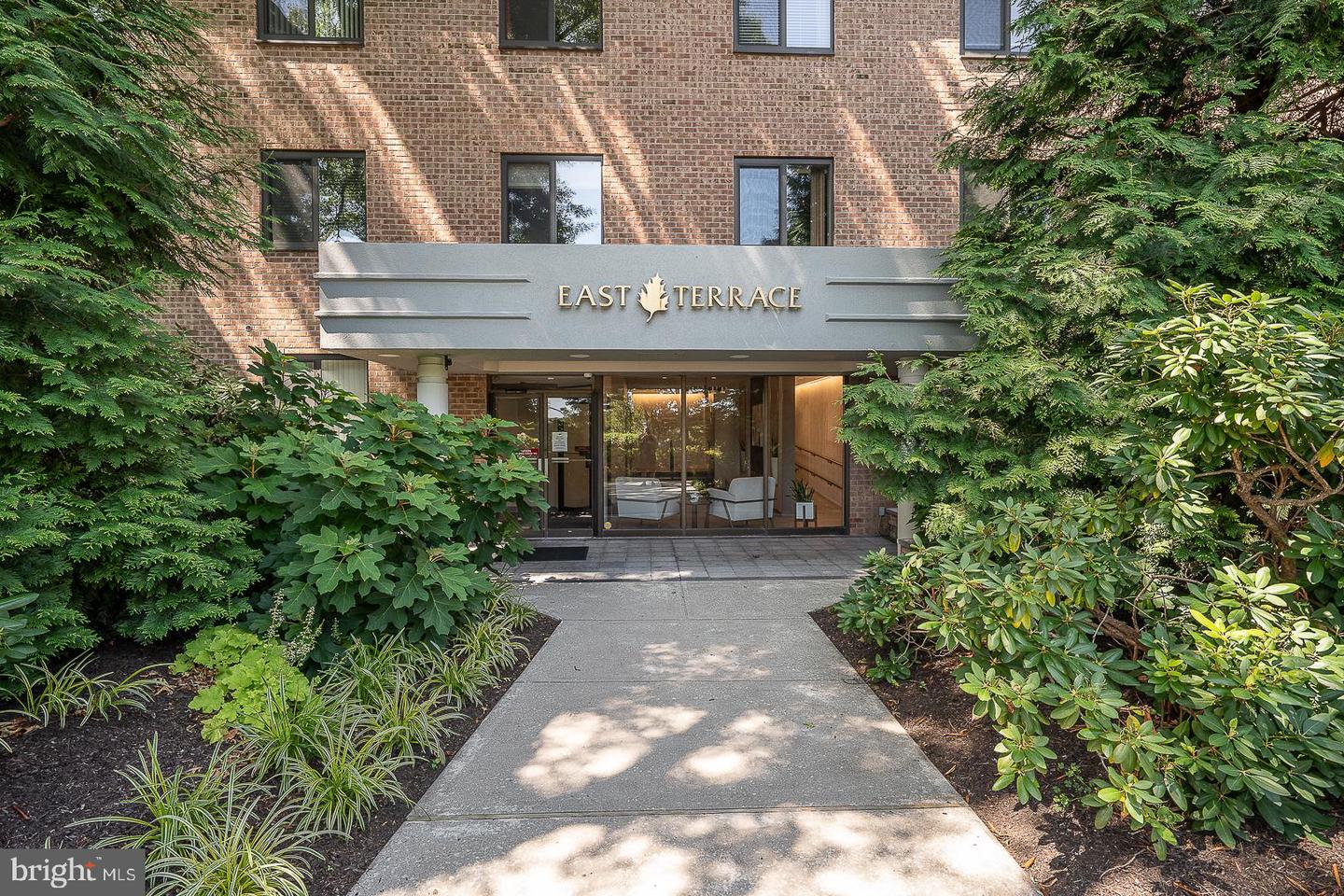 1650 Oakwood Dr #E221 — photo