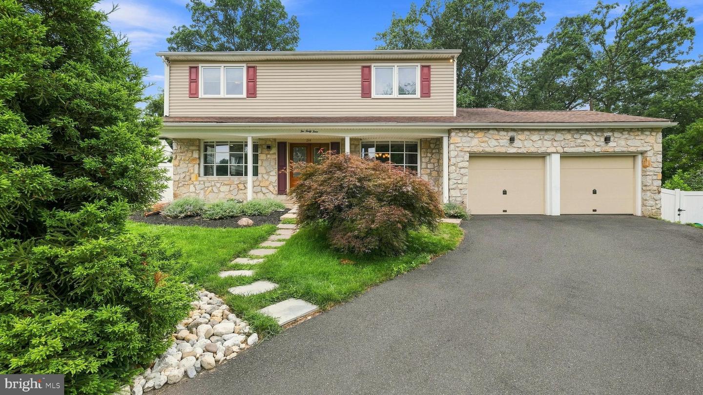 244 Kirk Dr — photo