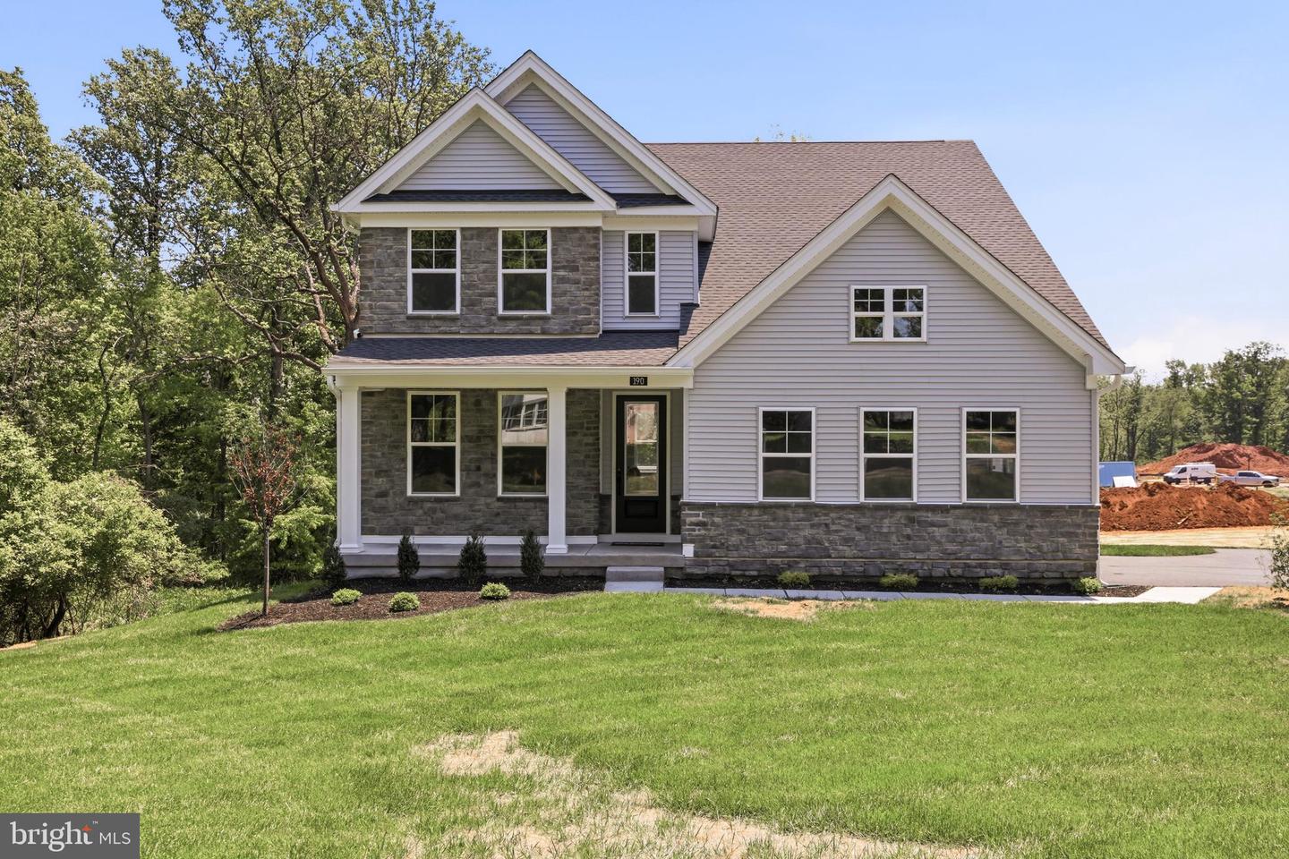 12 Scholl Dr — photo