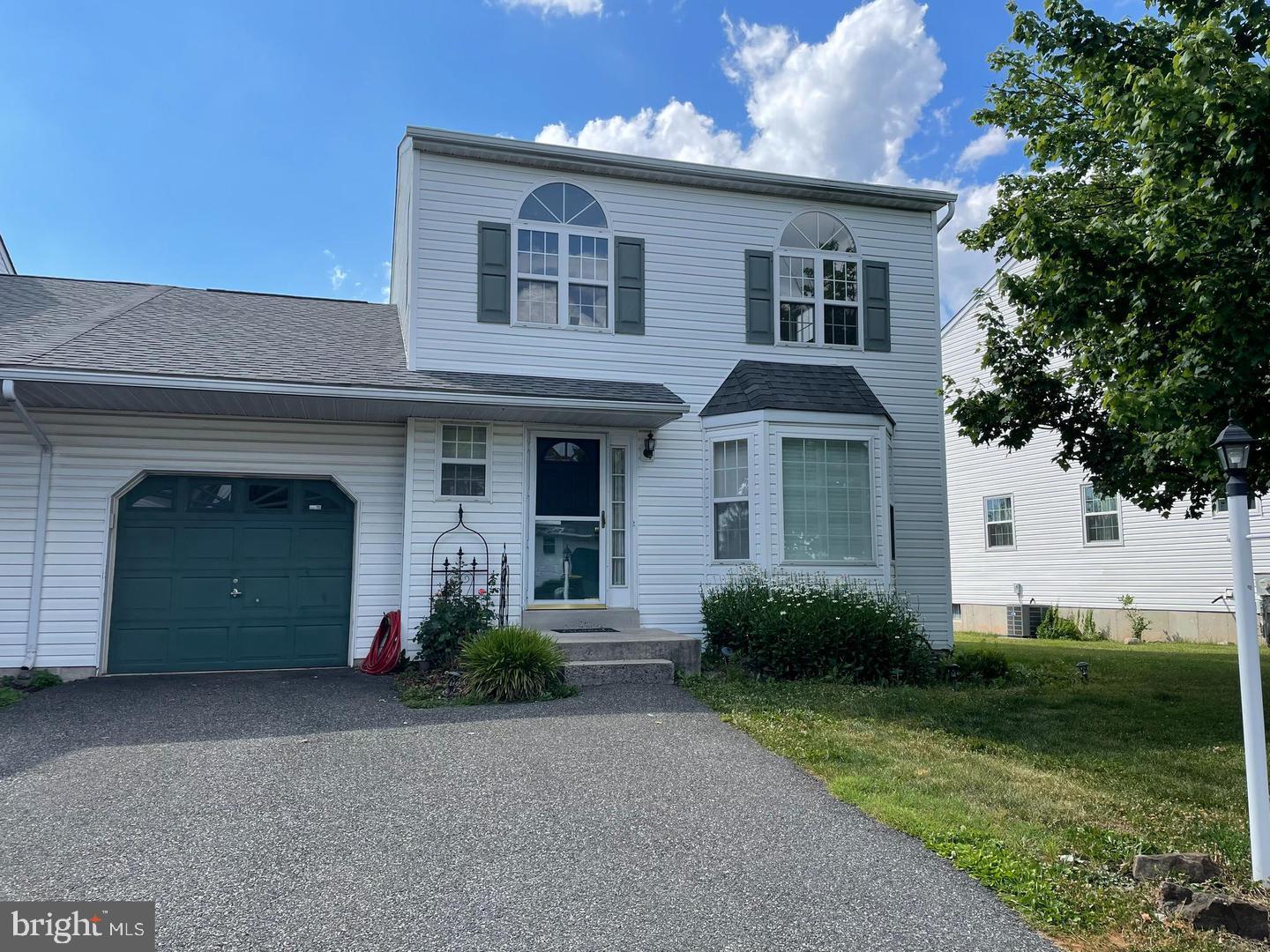 131 Merion Dr — photo
