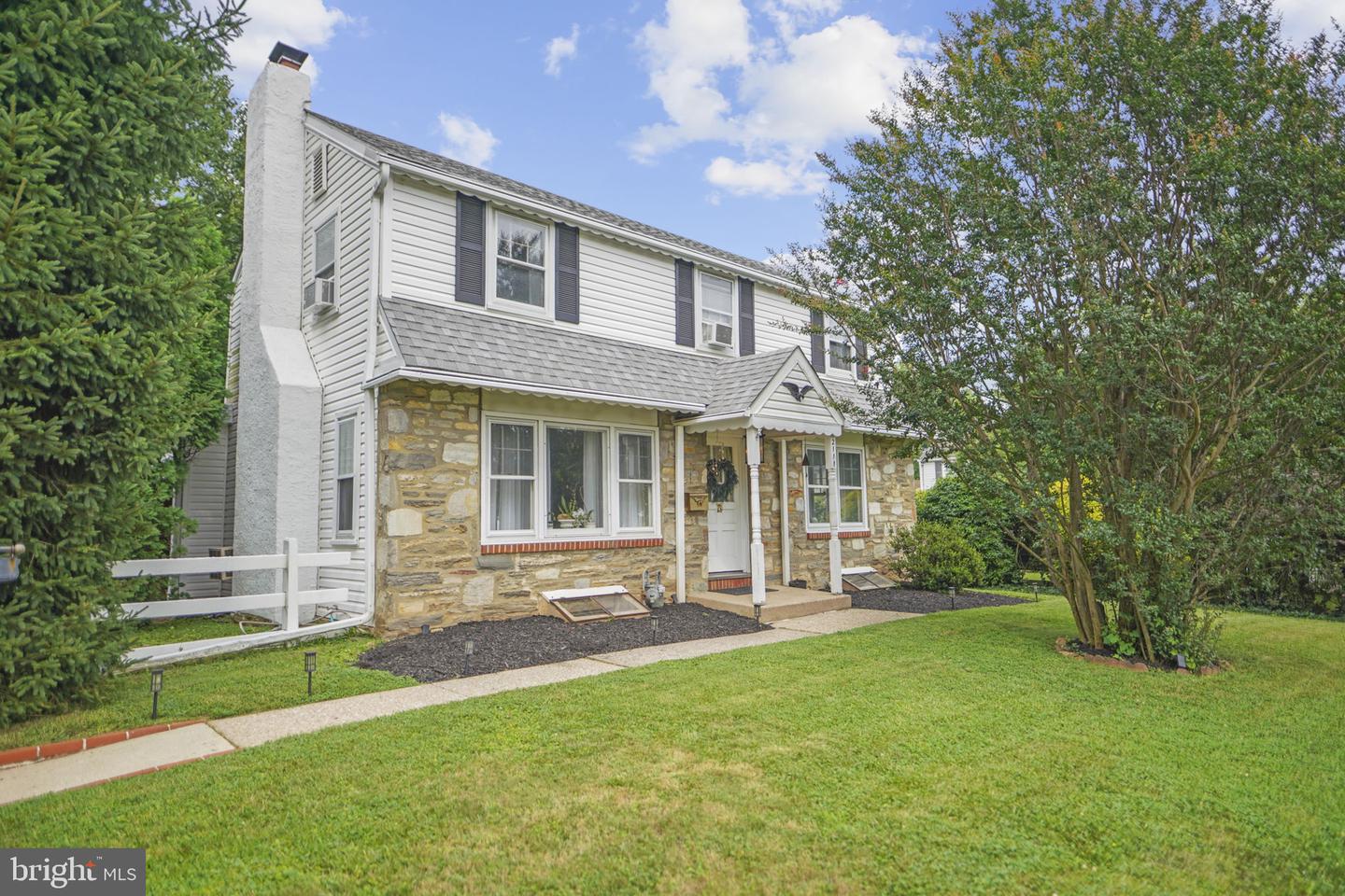 2111 Rush Rd — photo