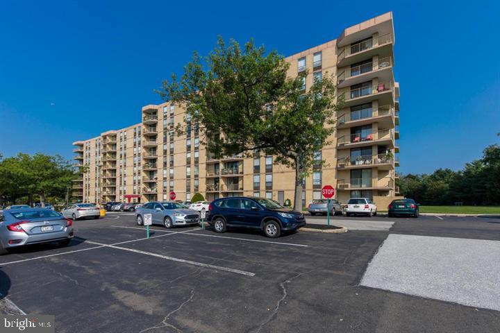666 W Germantown Pike #2801 — photo