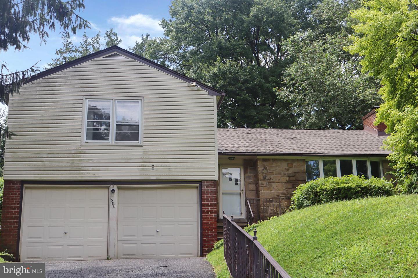 1380 Glenbrook Rd — photo