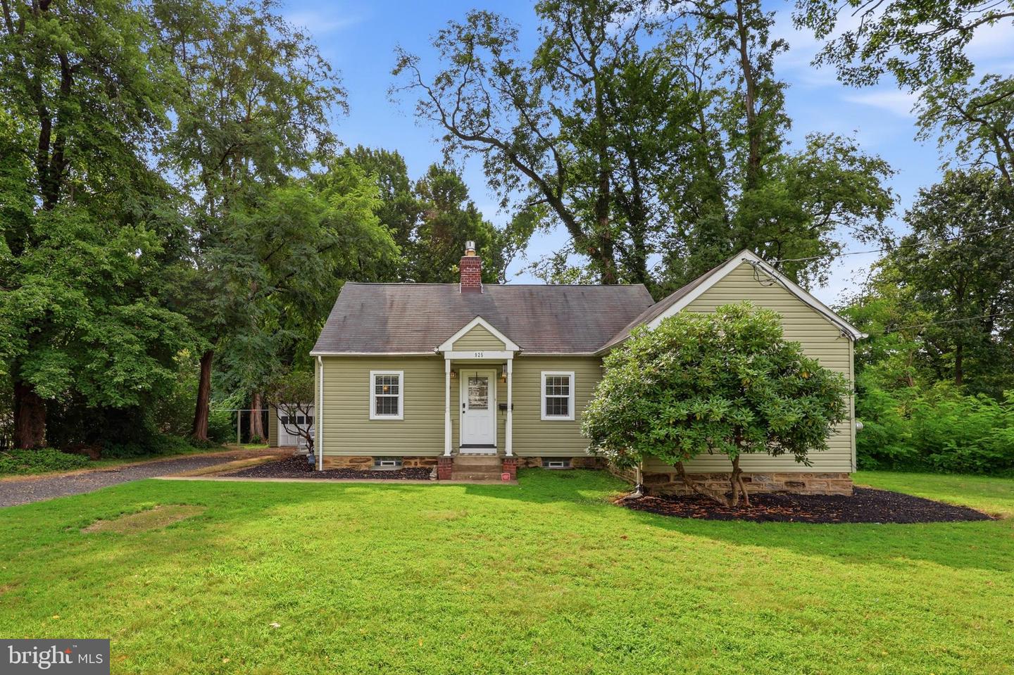 925 Gilbert Road, Cheltenham, PA 19012