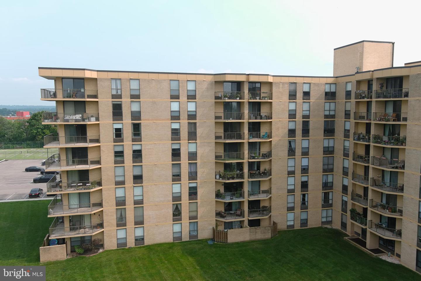 666 W Germantown Pike #1601 — photo