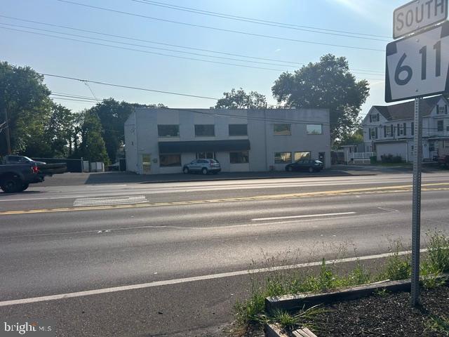 490 Easton Rd — photo