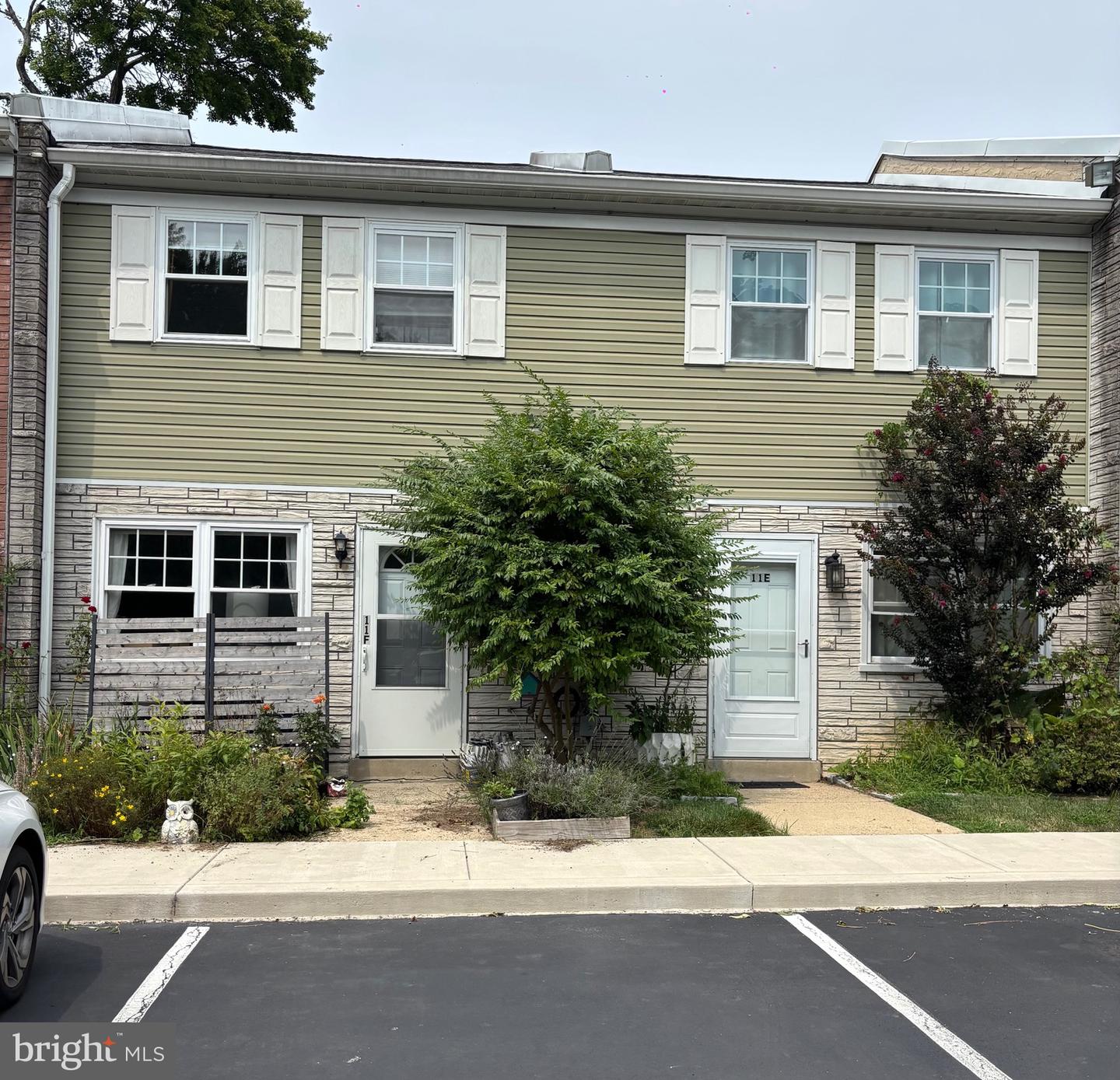 515 N York Rd #11-F — photo