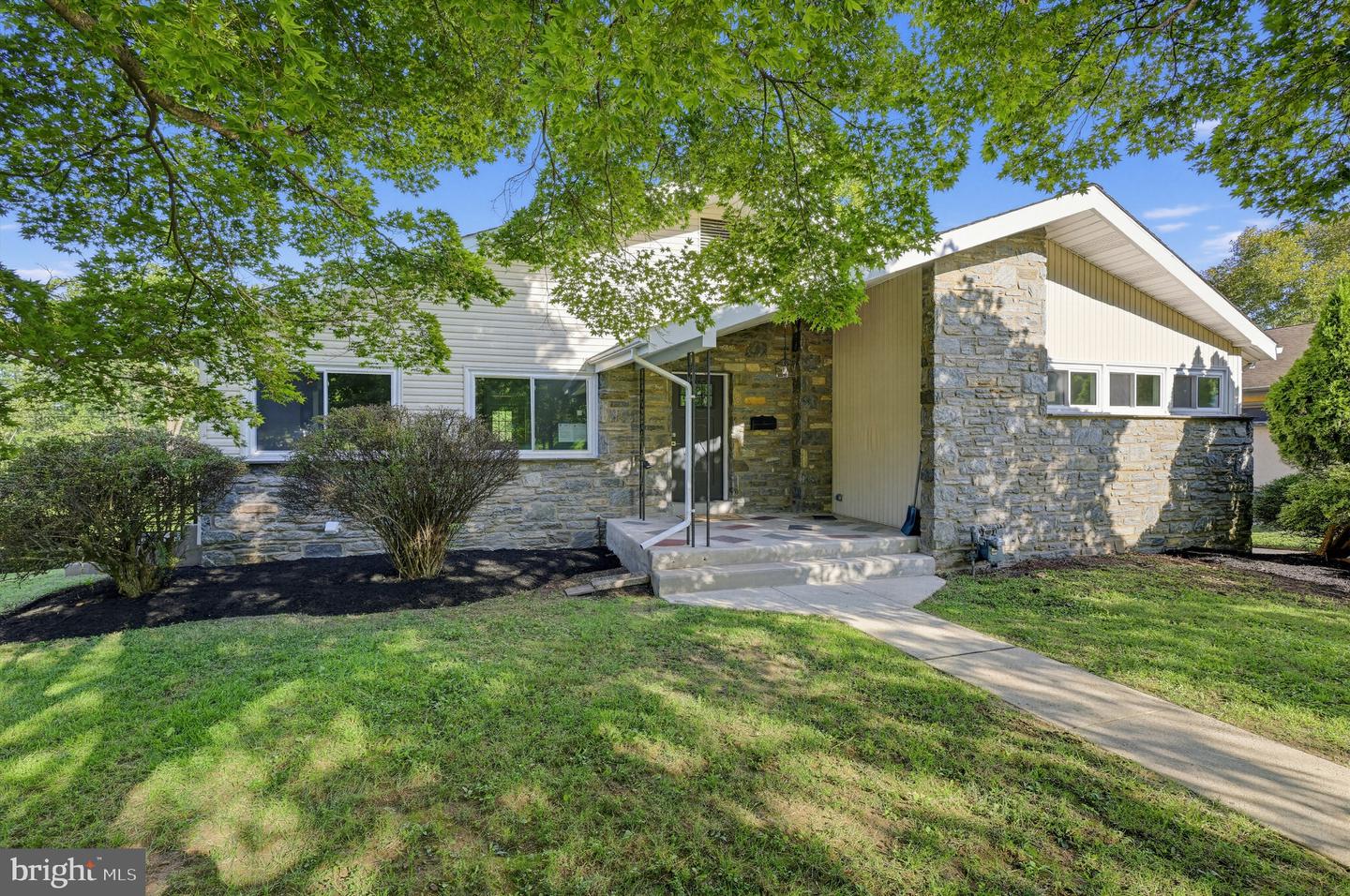 7724 Green Valley Road, Wyncote, PA 19095 — photo 2