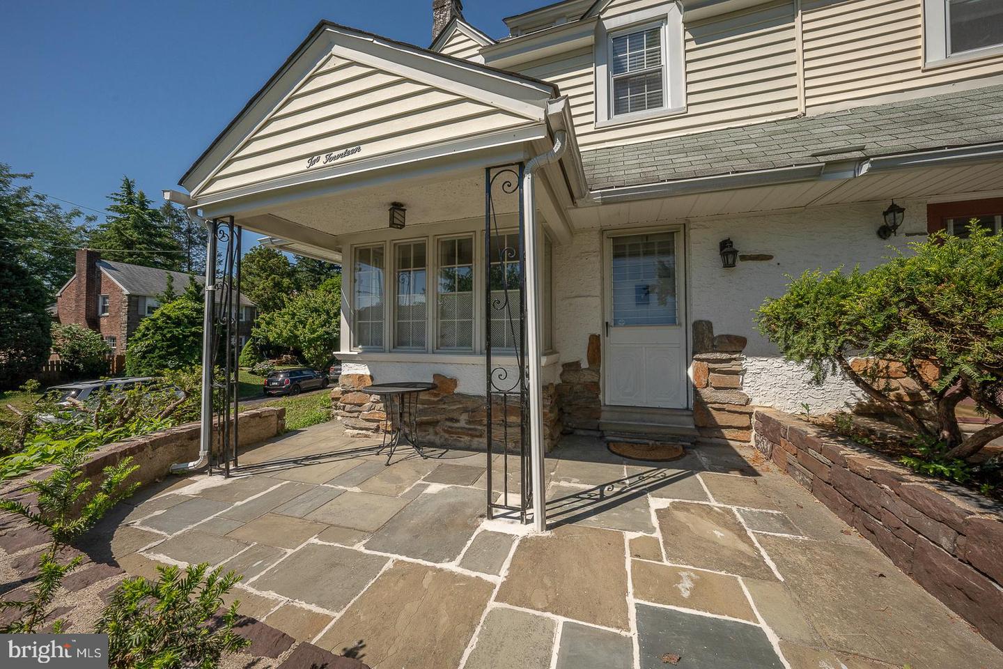 214 Harrogate Rd — photo