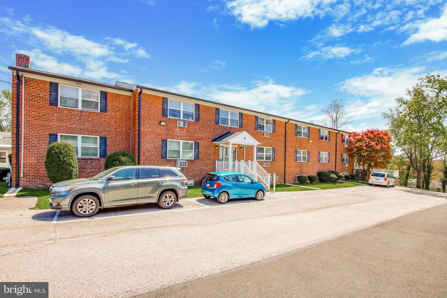 500 Manor House Ln #a4 — photo