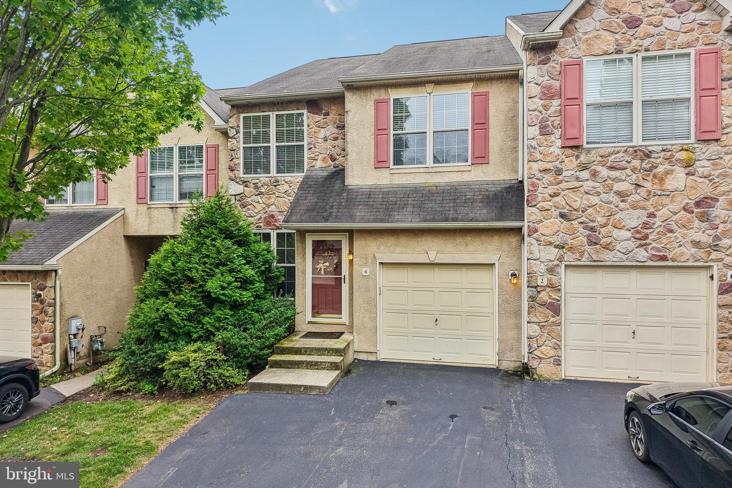 4 Dunkirk Ct — photo