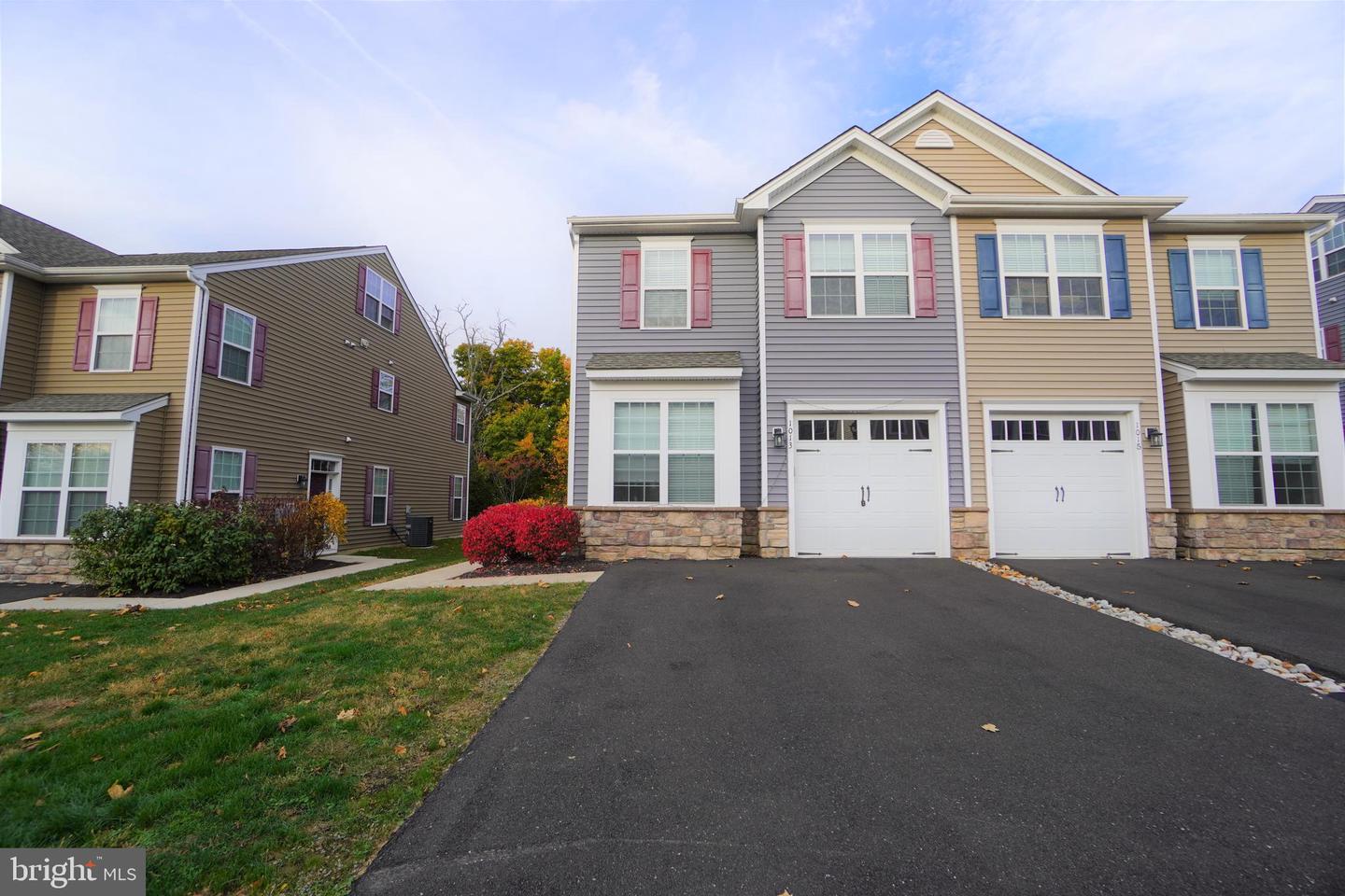 1013 Chapman Cir — photo