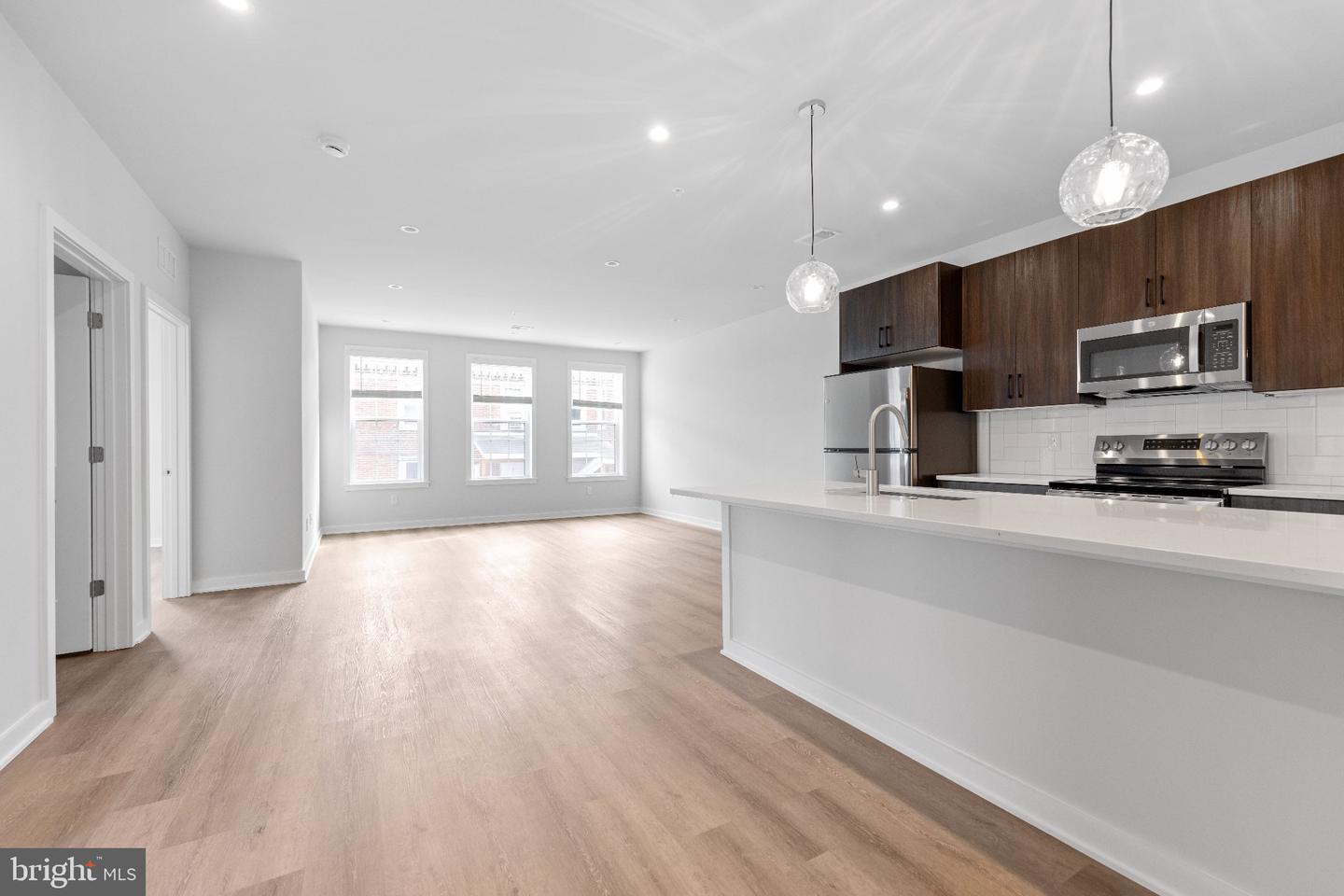 26 S York Rd #210 — photo