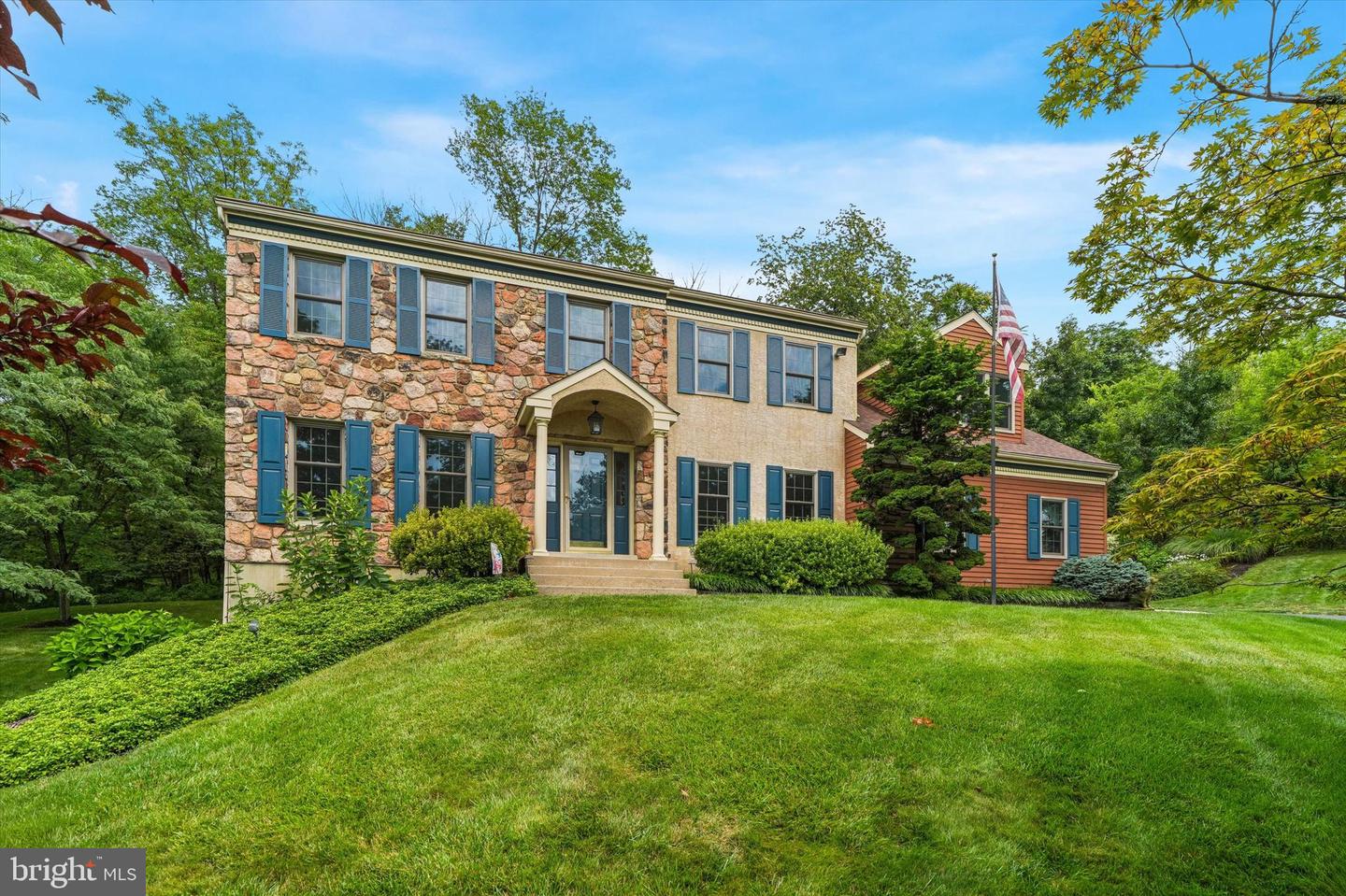 120 Summit Dr — photo