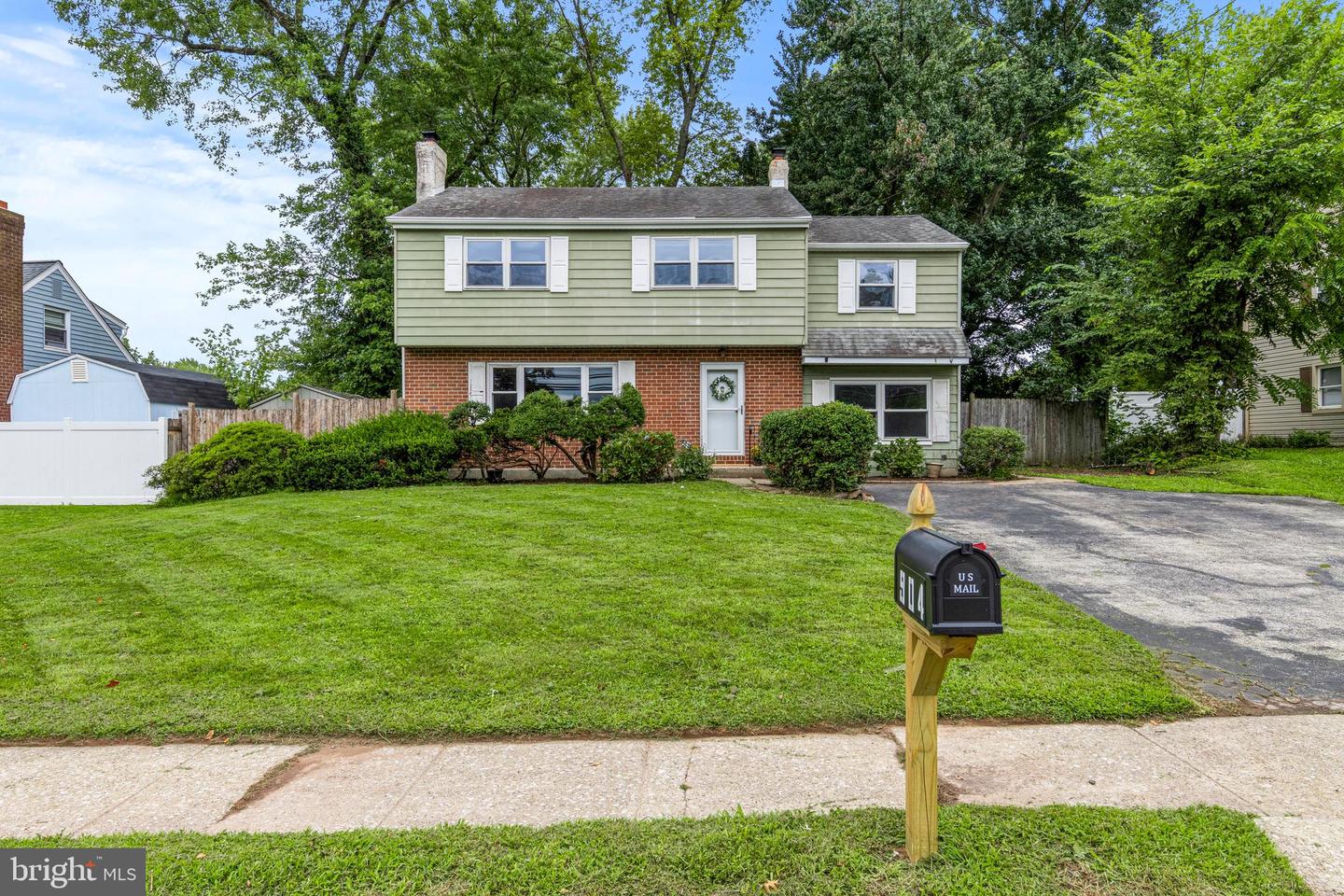 904 Township Line Rd — photo