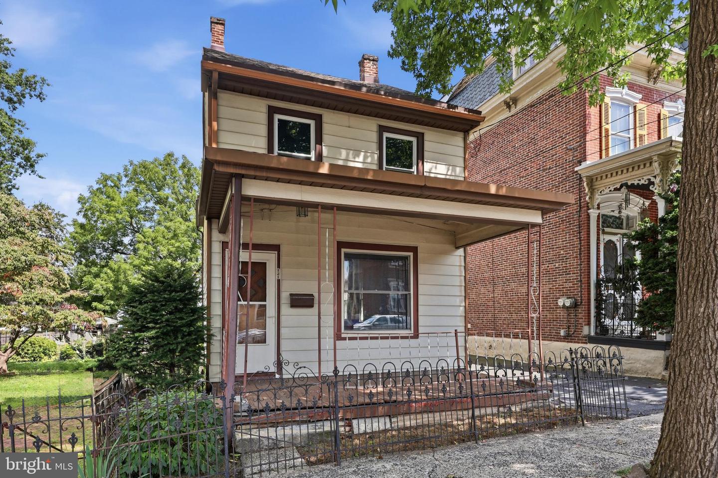 121 Walnut St — photo