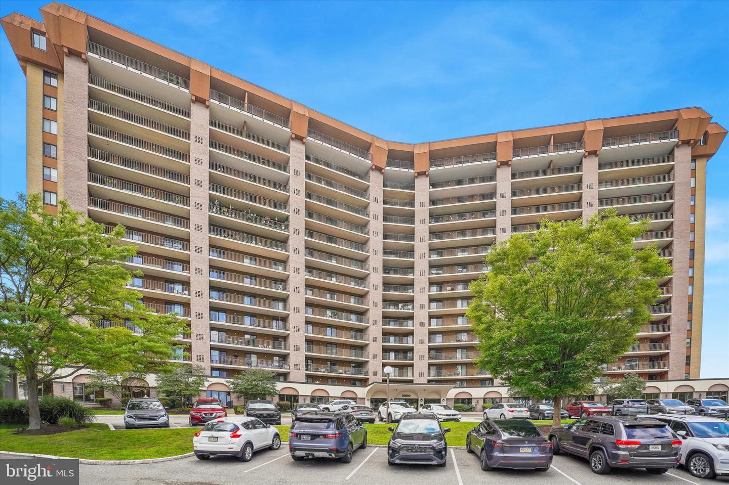 10502 Valley Forge Cir #502 — photo