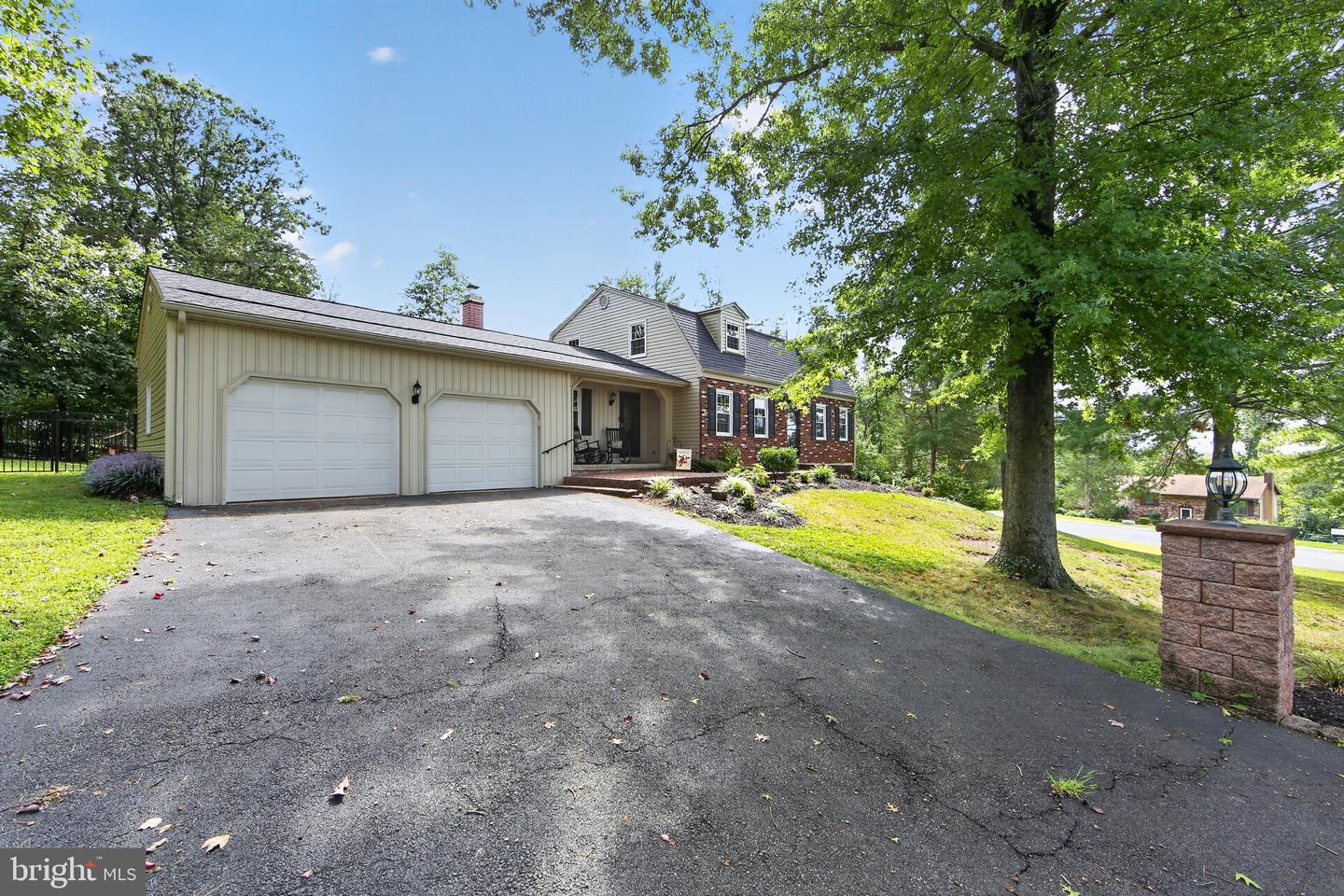 809 Gabriel Ct — photo