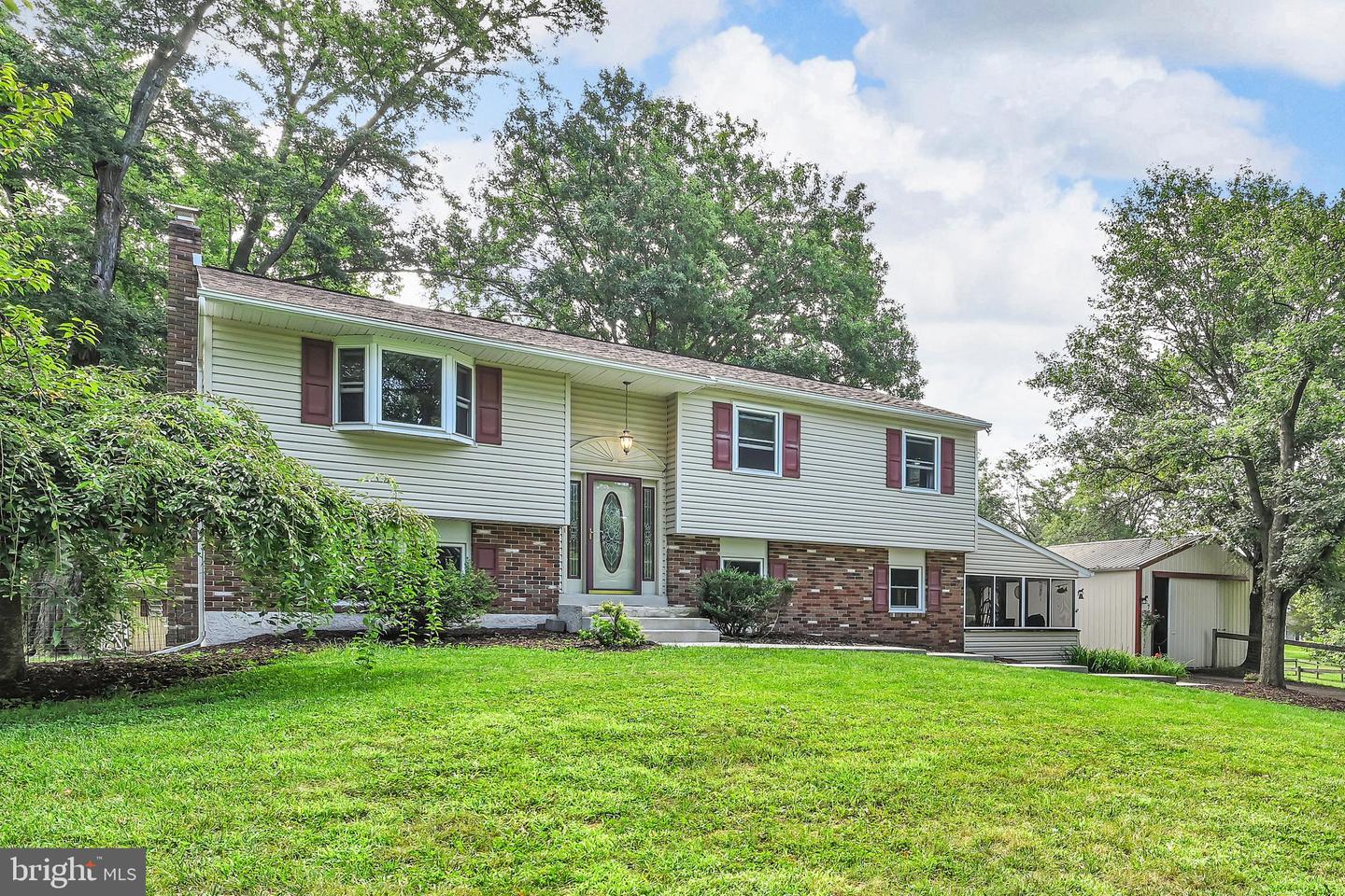 2900 Thompson Rd — photo