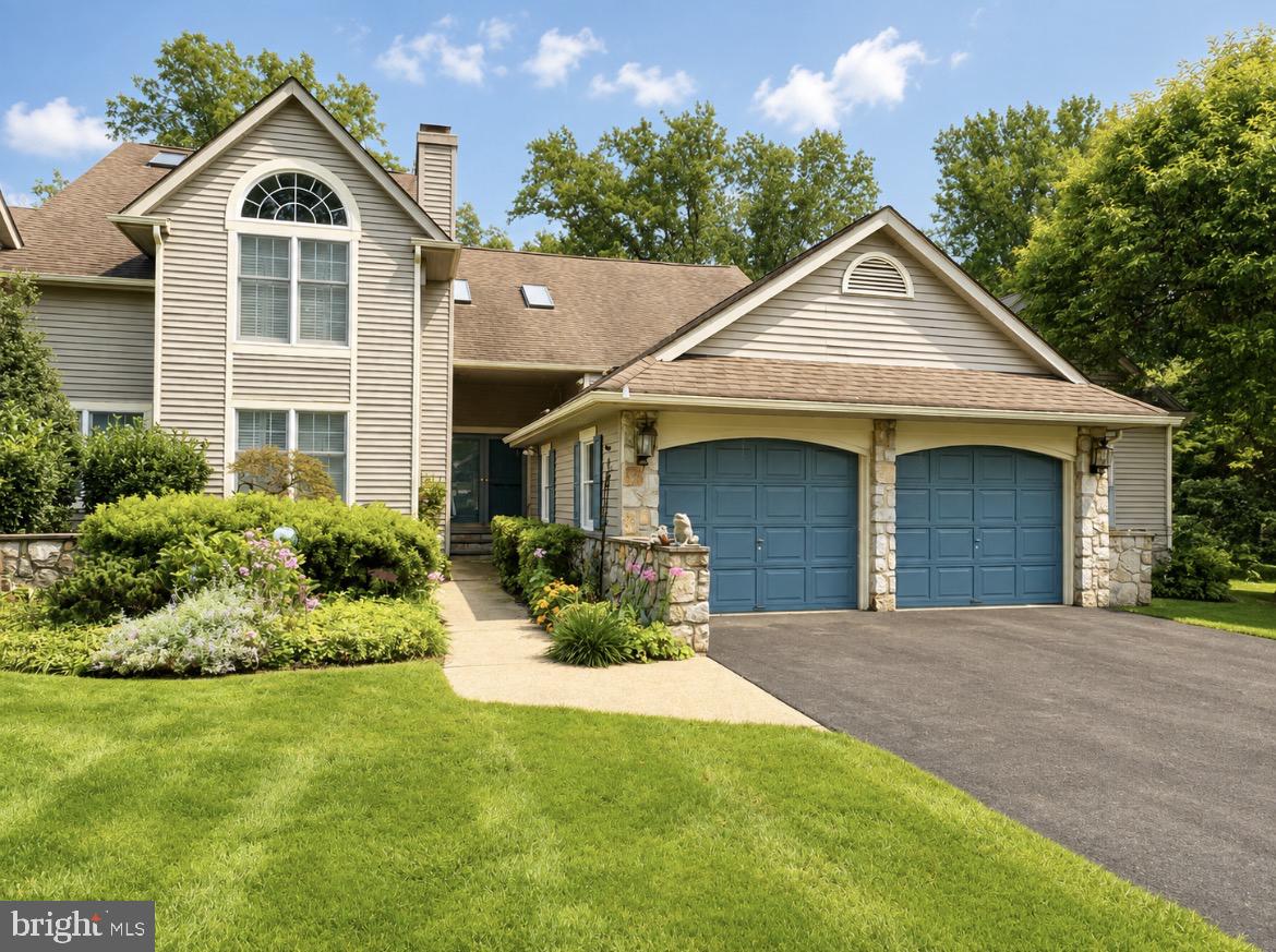 1785 Oak Hill Dr — photo