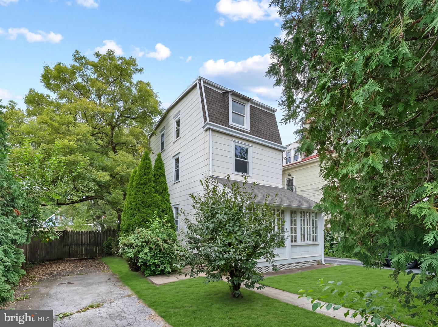 316 Locust Ave — photo