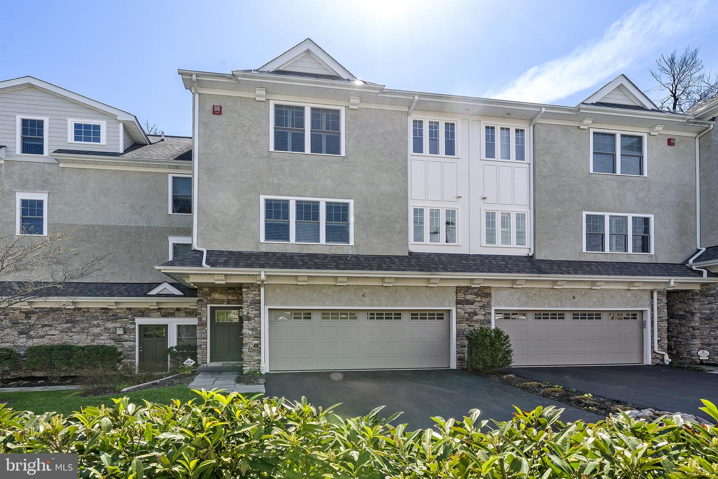 101 Woodside Rd #C — photo