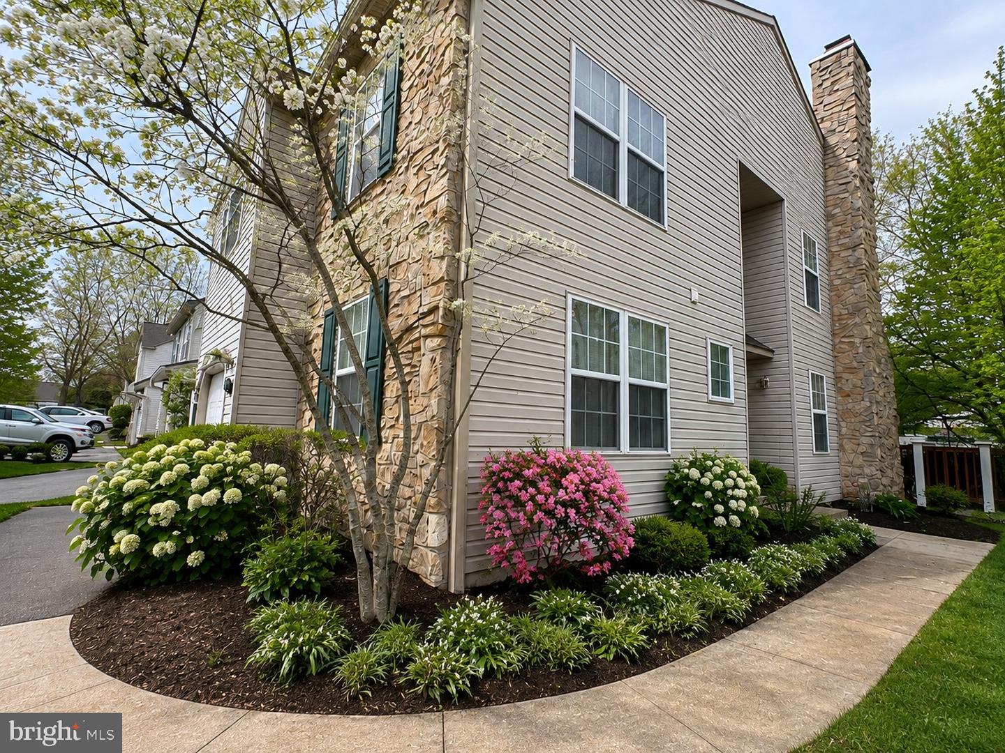 31 Bristol Ct — photo